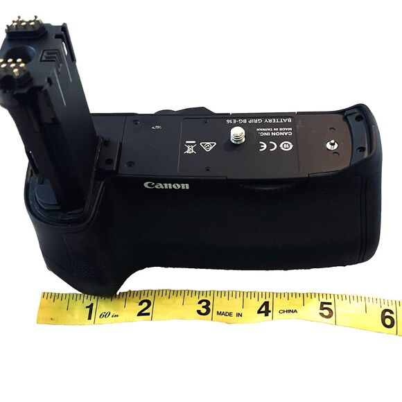 Canon BG-E16 Battery Grip for EOS 7D Mark II **2 Battery Magazines Original Box - Picture 12 of 16